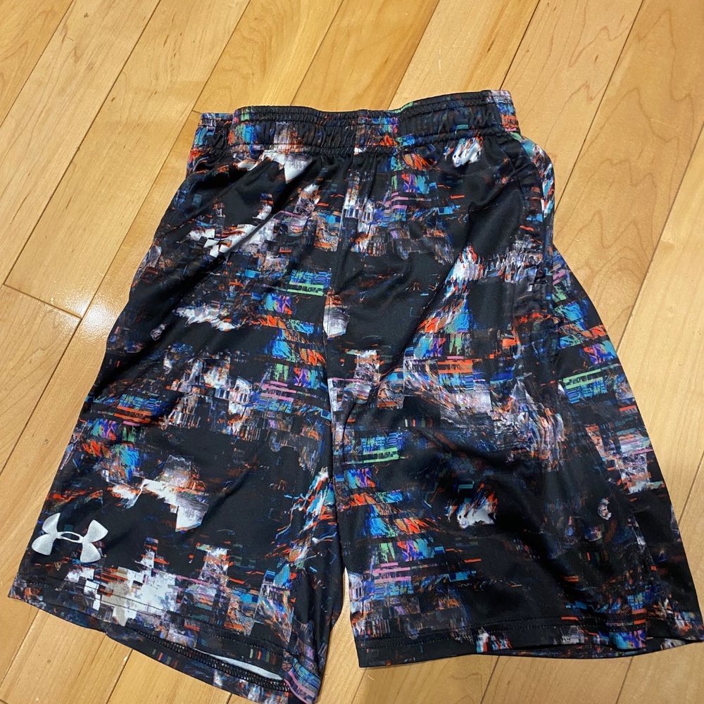Youth Large Under Armour Shorts